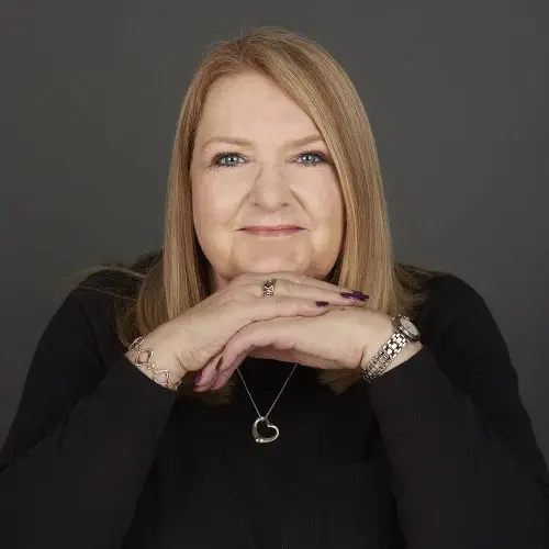 corporate headshot photography of business woman